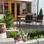 ゲストハウス Almdorf 3*