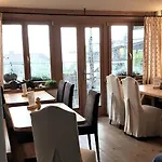 Almdorf ゲストハウス